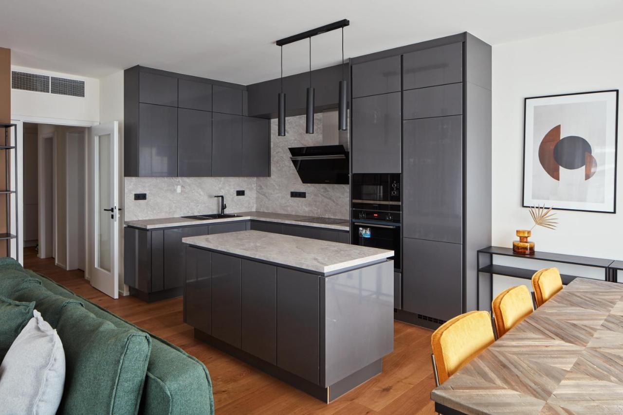 Prague Days - Designer Apts - Garage - Terrace - Easy City Access Exteriér fotografie
